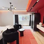 The 2 Bdr Scarlet Condo 5 Min To Cai Airport